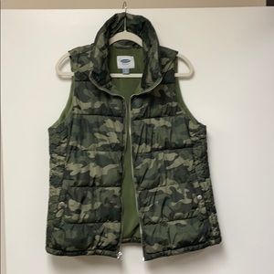 Old Navy Camo Puffer Vest